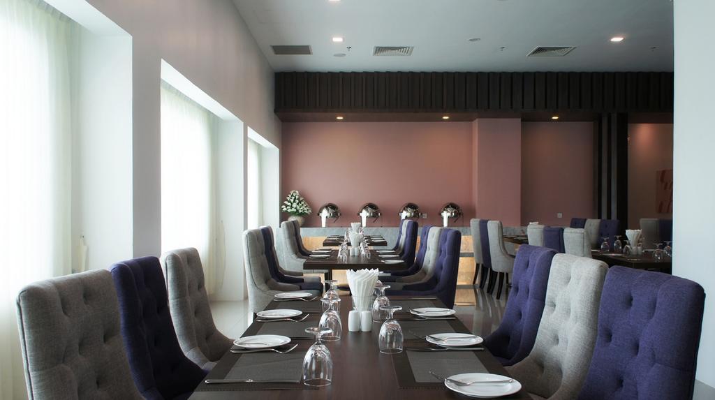 Wyne Hotel Yangon Exterior photo